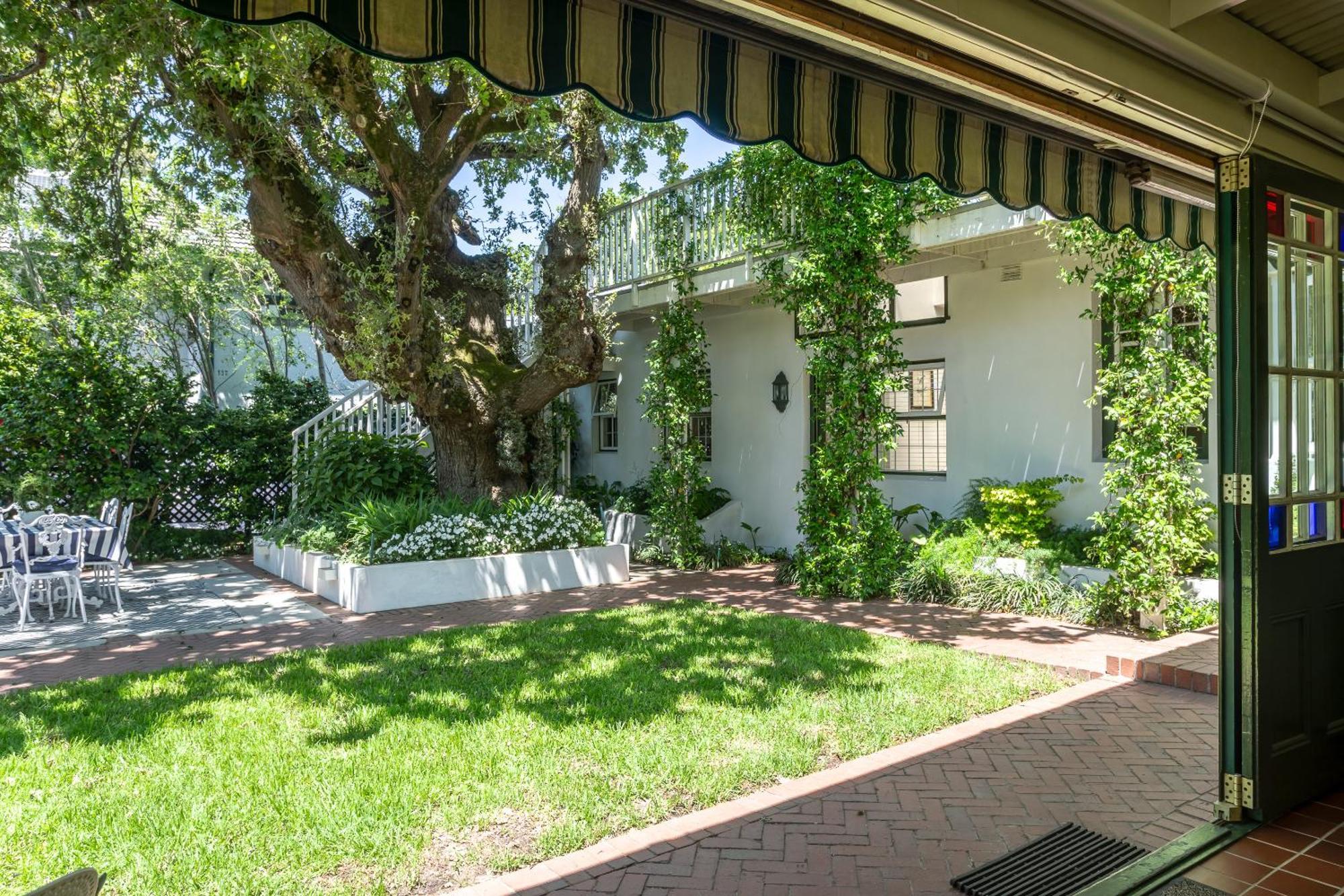 Sandown Lodge Cape Town Exterior photo